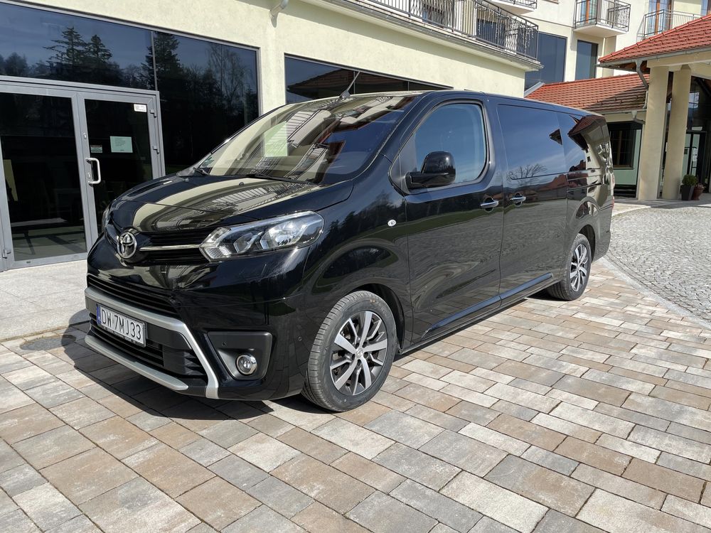 Wynajem Toyota ProAce Verso  VIP 8-osobowa Extra Long Full wersja !!!