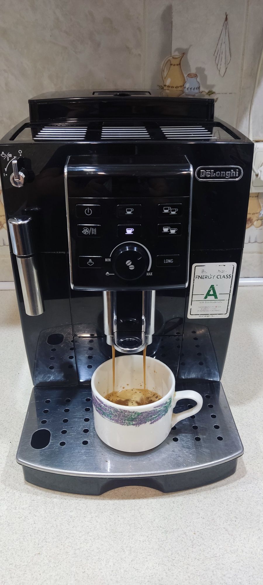 Кофемашина Delonghi Magnifica S 2021год