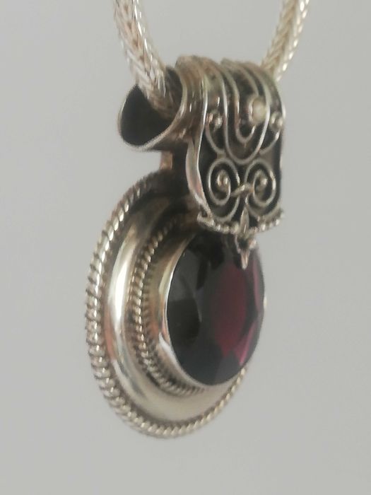 SREBRNY okazały wisior z Peru Oczko w kolorze ciemny burak