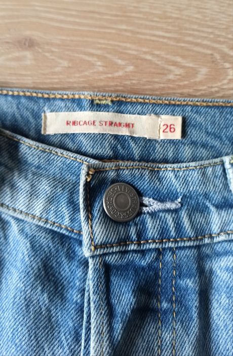 Jeansy Levi's Ribcage Straight niebieskie W26 L29