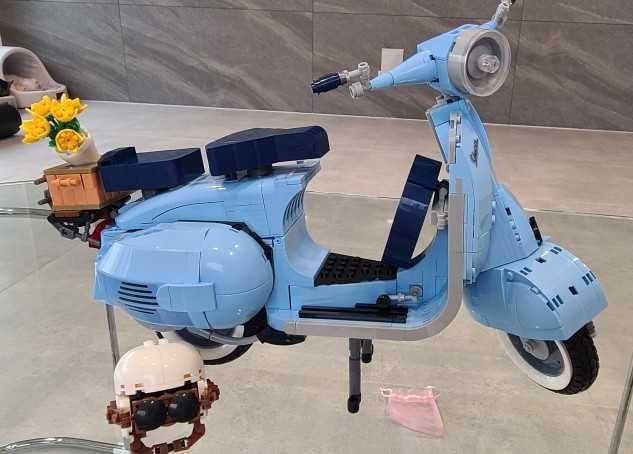 Vespa 125, 10298 - Klocki Lepin Creator + GRATIS