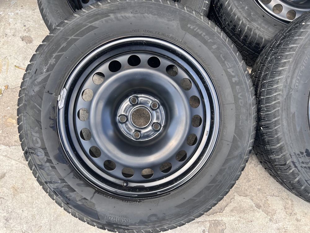 Шини R17 215/65 Hankook Winter Icept evo2 suvw, 2021 року