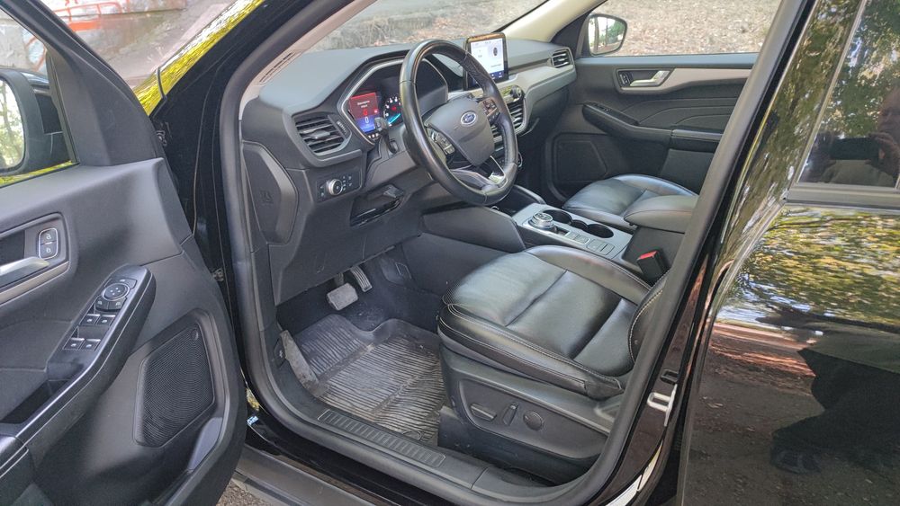 Форд ескейп 2022 гібрид 2.5л SEL Повний привід.