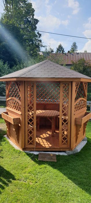 Altana drewniana ogrodowa sześciokątna altanka zadaszenie wiata garaż