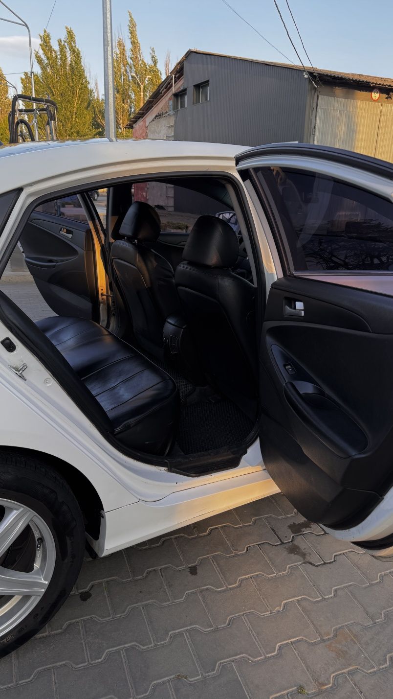 Hyundai sonats 2014 lpi