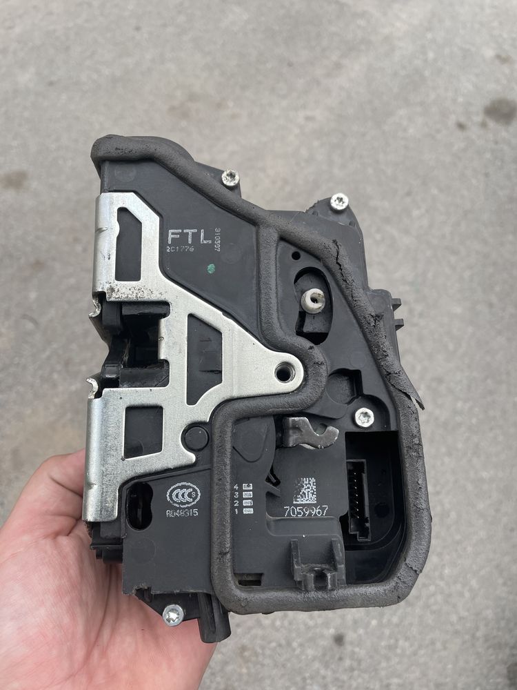 Замок дверей BMW e90,91,92