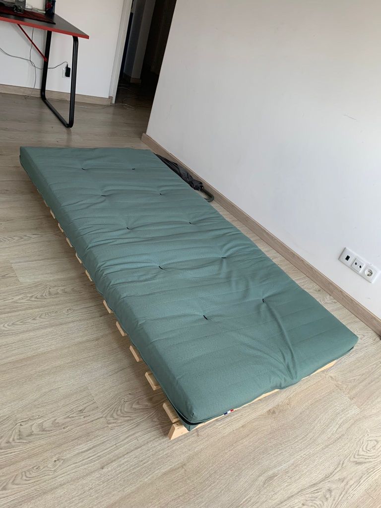 Vendo banco e colchão Novo/cama solteiro