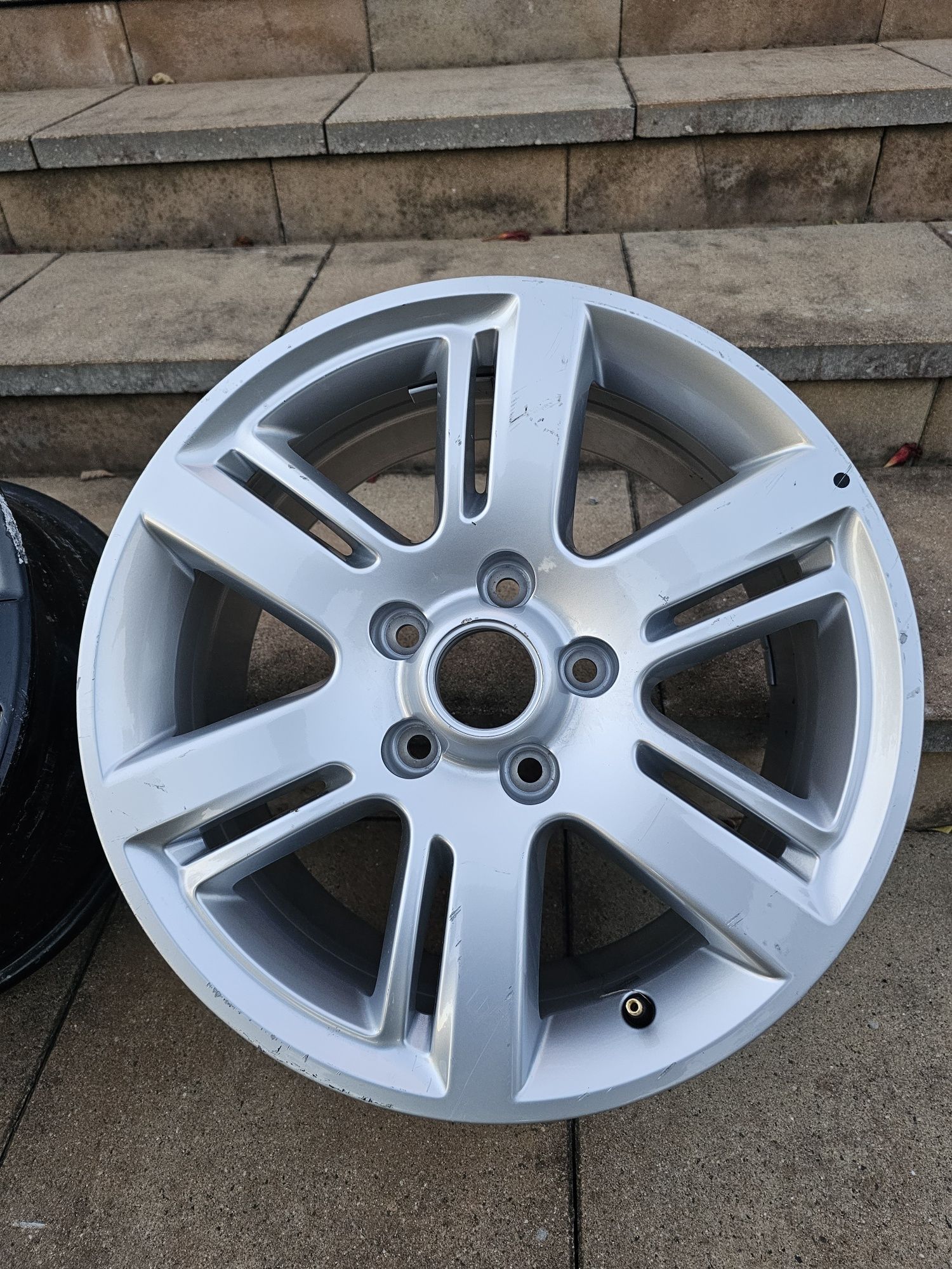 Felga 17cali 5x120 8j et49 oryginał Vw Amarok Ładna