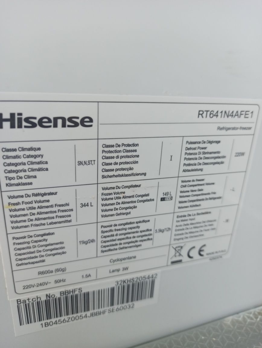 Lodówka  76cm szer HISENSE RT641N4AFE1 3D SkyLine No Frost 200cm Czarn