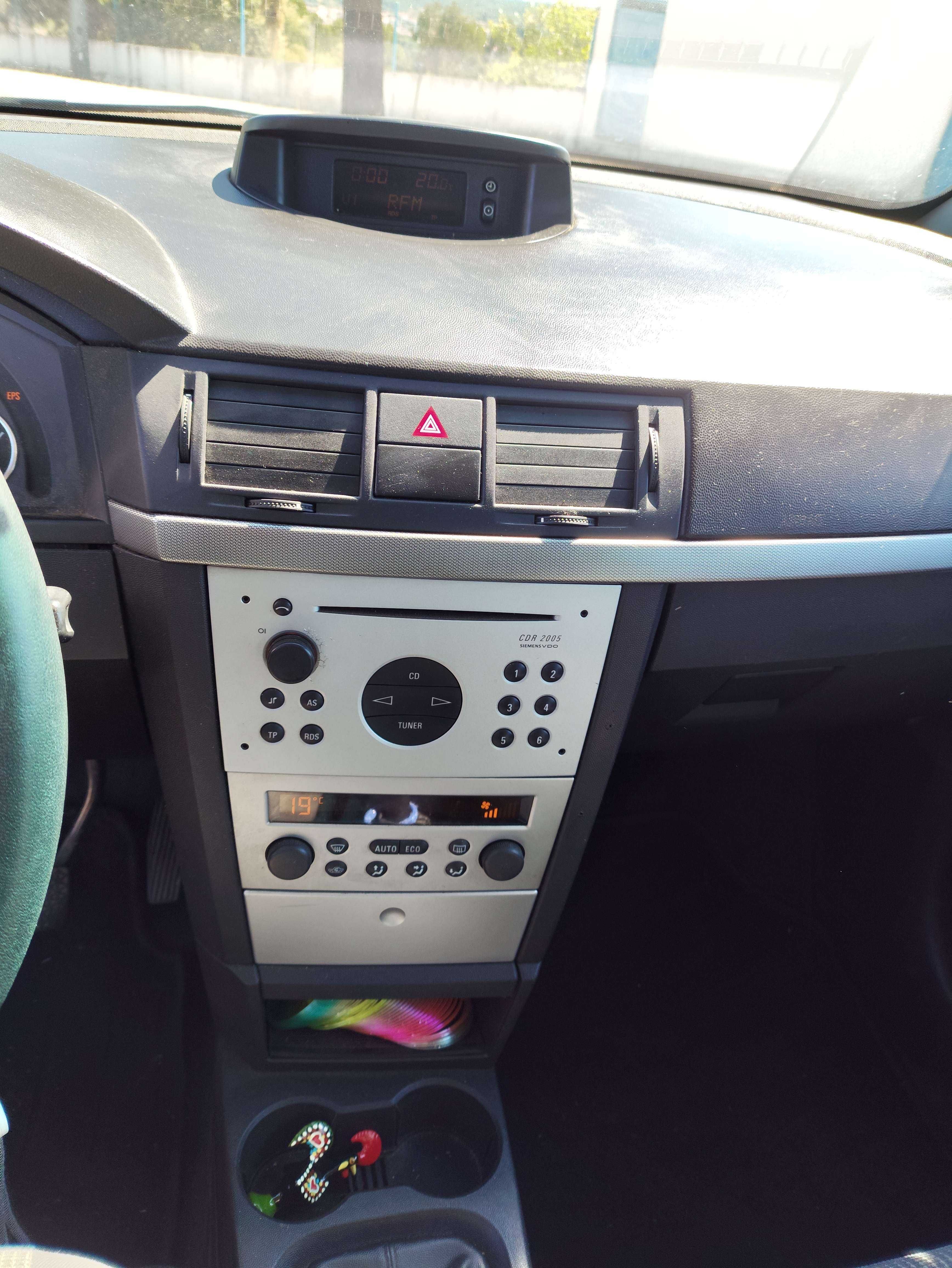 Opel Meriva 1.7[ 2004]– Bem estimado