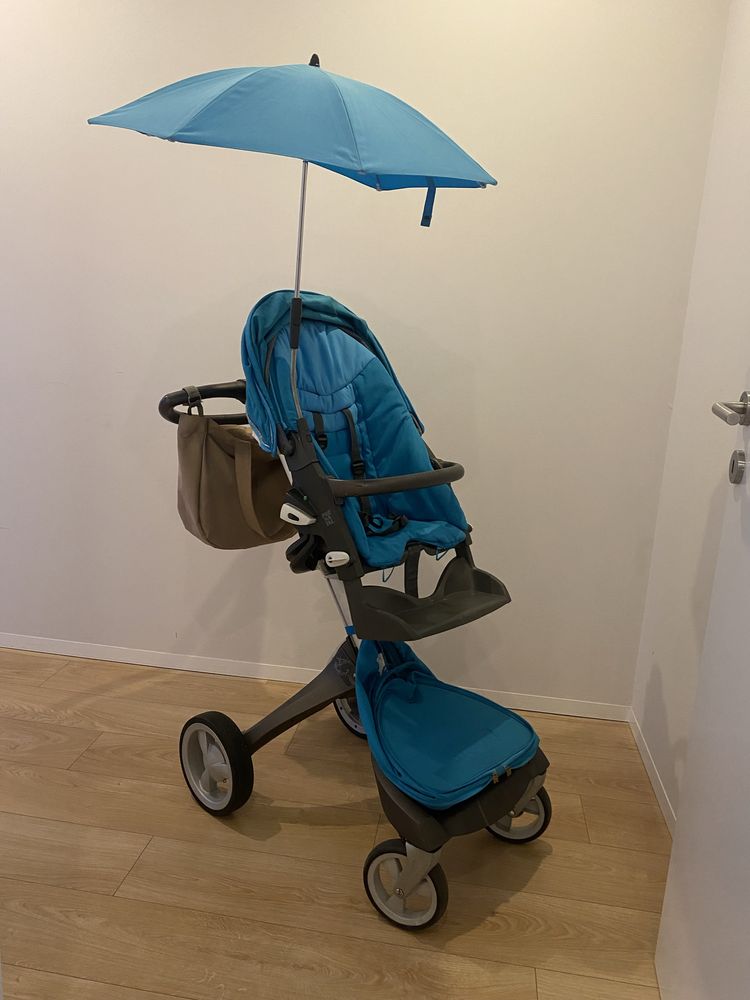 Carrinho Stokke Xplory + alcofa e guarda-sol