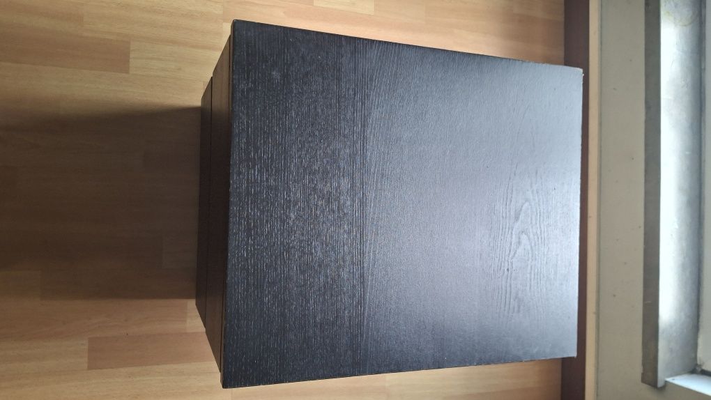 Mesa de cabeceira MALM