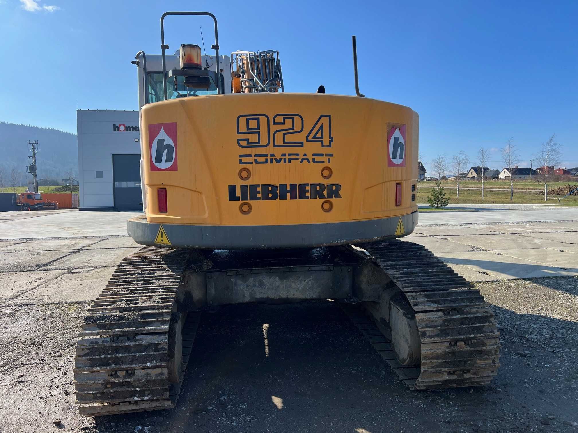 Liebherr Compact 924