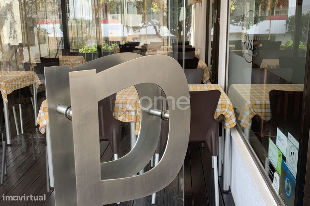 Oportunidade Única: Trespasse de Pizzaria em Zona Nobre de Cascais