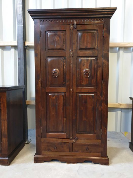 Kolonialny kredens wykonany z litego palisandru indyjskiego. Dostawa.