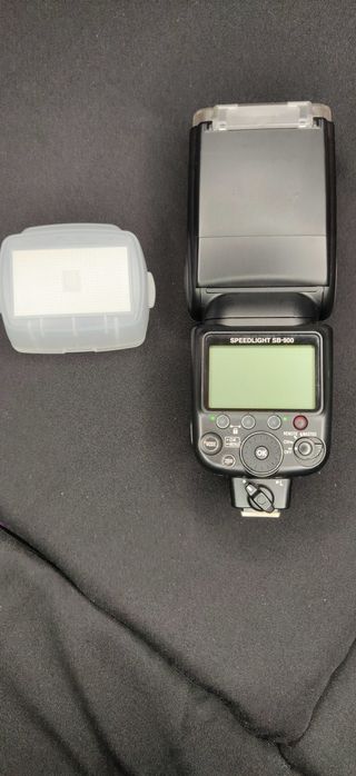 Nikon Speedlight SB-900