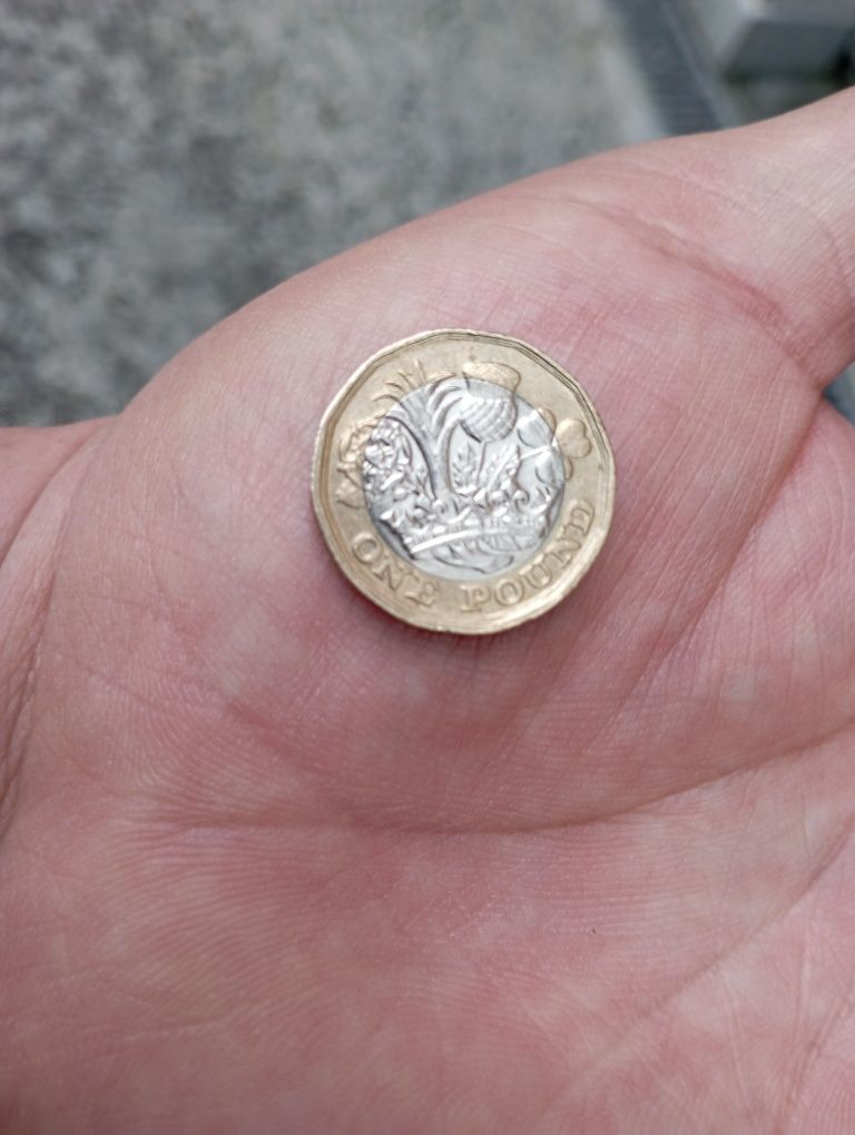Vendo esta linda moeda pela melhor oferta
