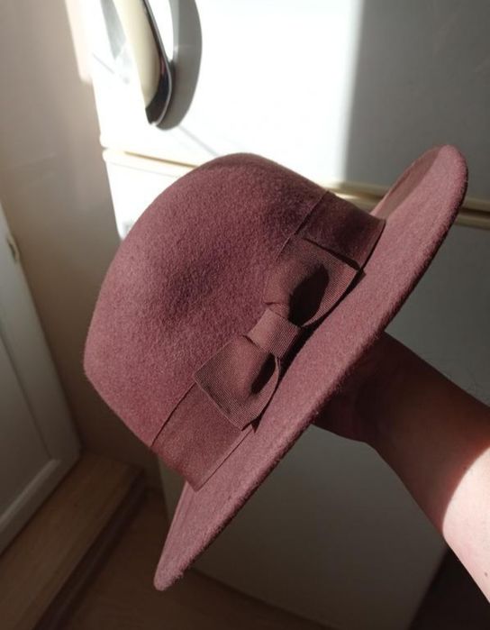 Капелюх від  H&M