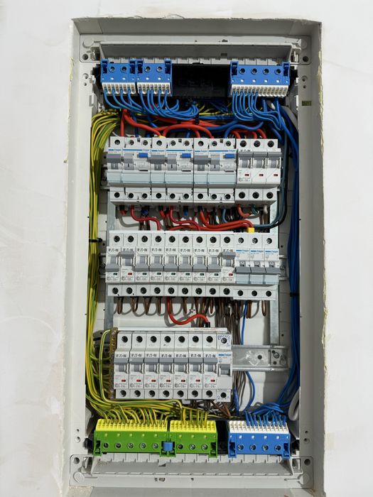 Електромонтаж під ключ | Комерції, будинки, квартири|Ужгород| Електрик