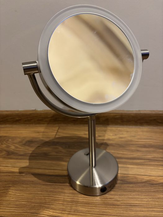 Sprzedam stojace lusterko