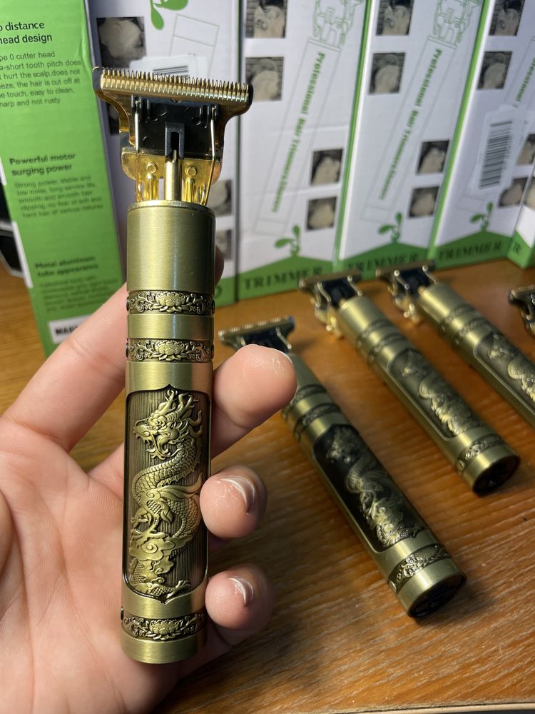 Máquina em Metal de cortar cabelo e fazer barba