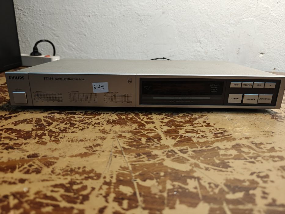 Tuner radiowy Philips FT144
