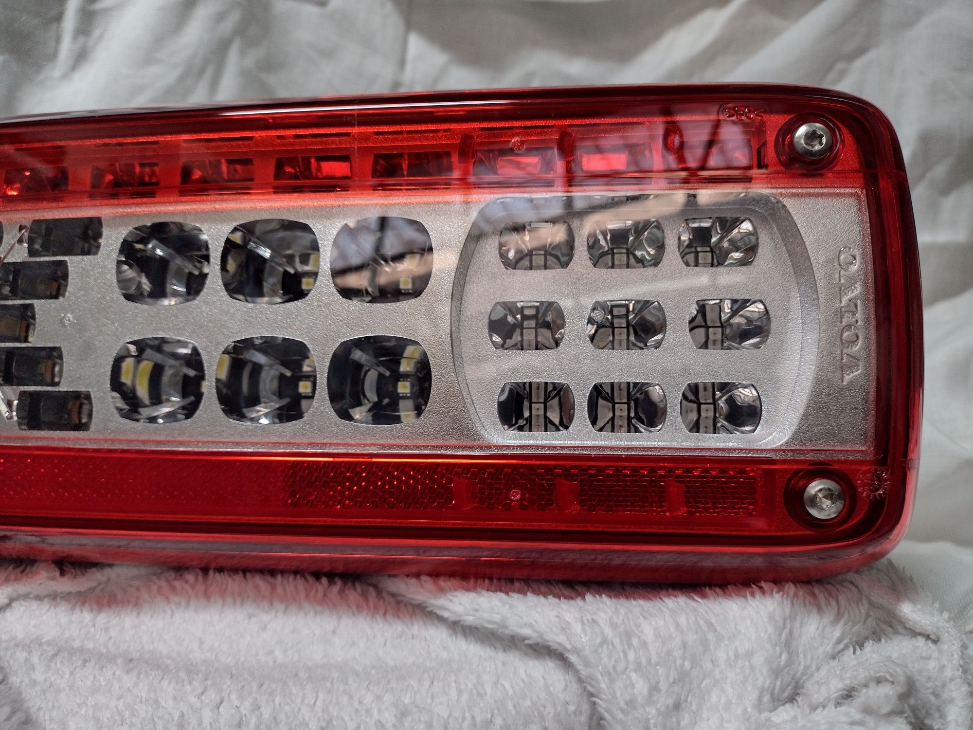 Lampa lampy tył oryginał LED Volvo FH FM komplet