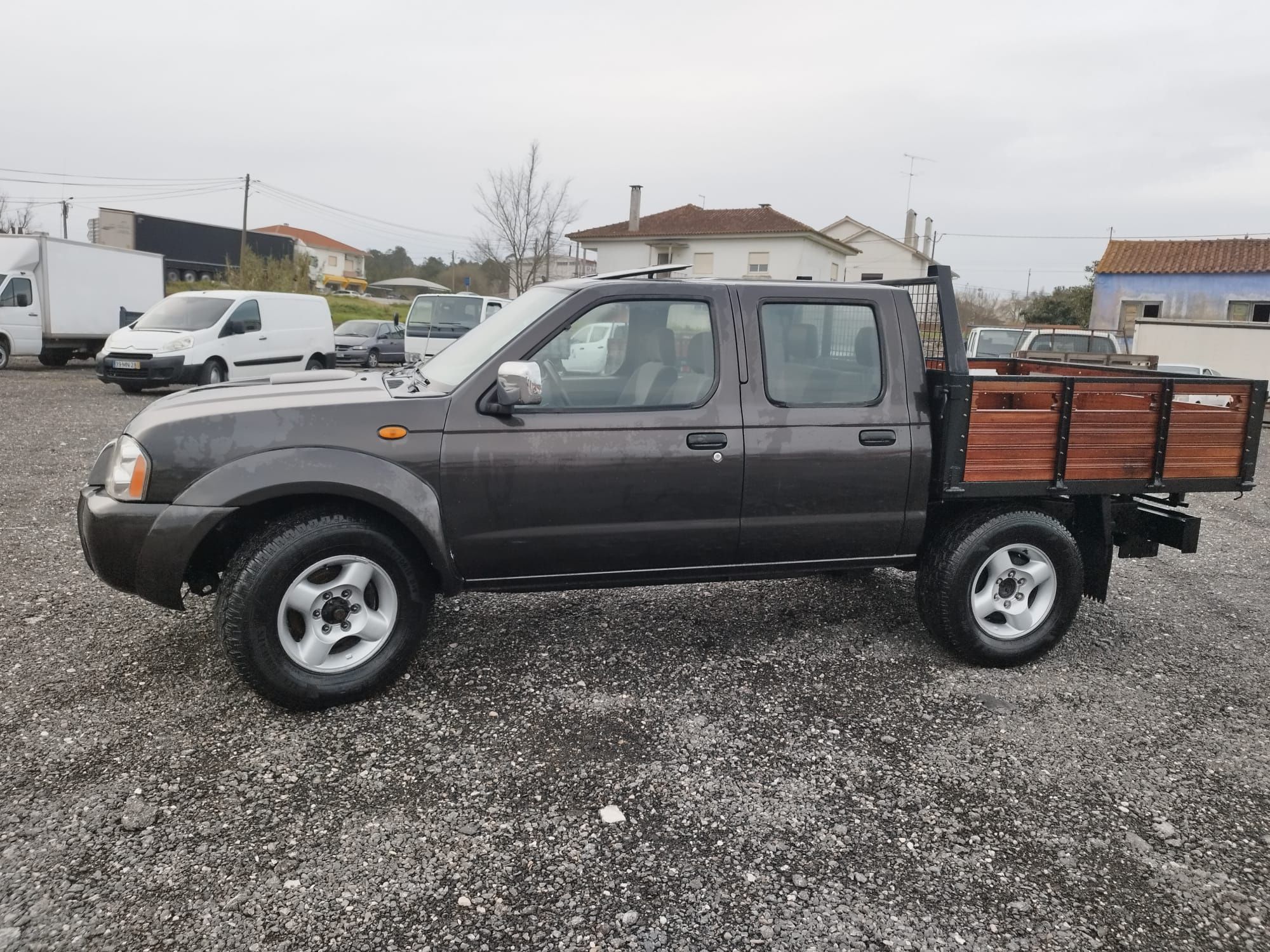 Nissan Navara D22