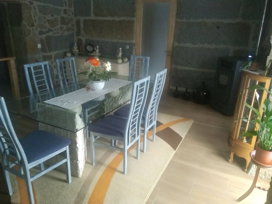 Sala de jantar completa