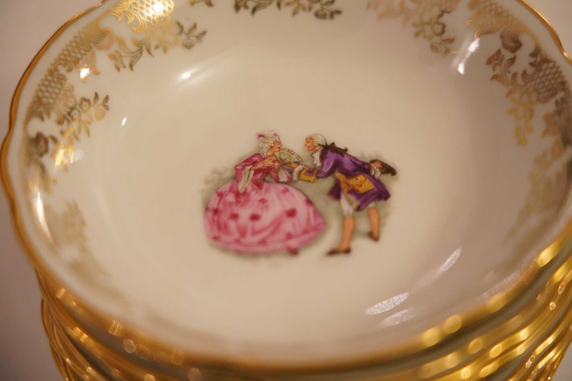 Conjunto de Taças em Porcelana de Luxo CNP