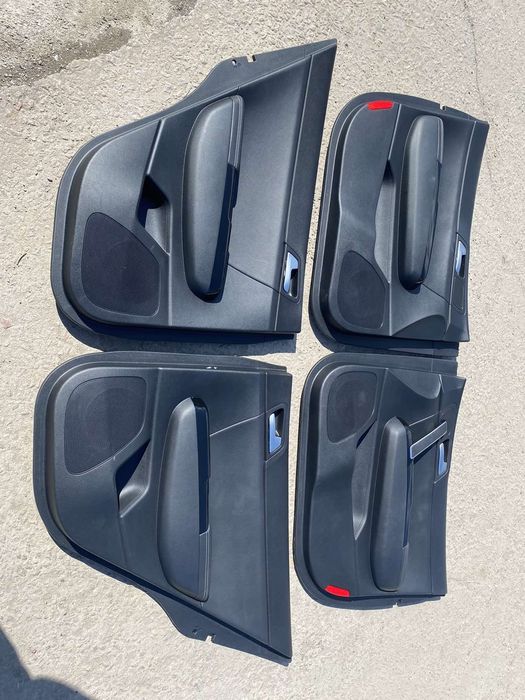 KIA SPORTAGE 2019+ Карта двери, комплект карт накладка пластик