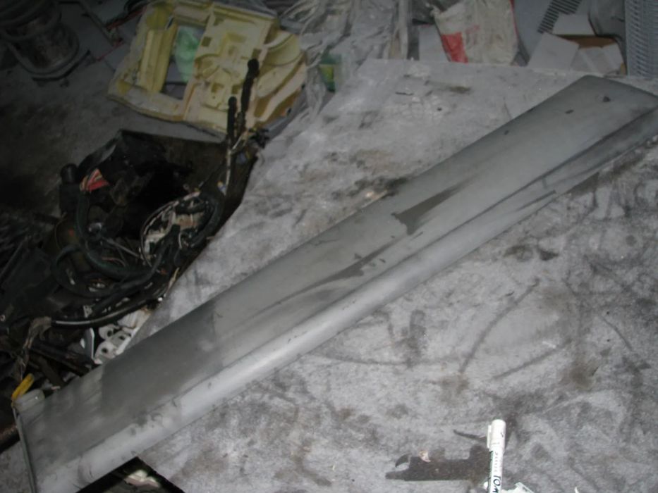 TRAFIC VIVARO II LISTWA BOCZNA PRAWA 8200036075