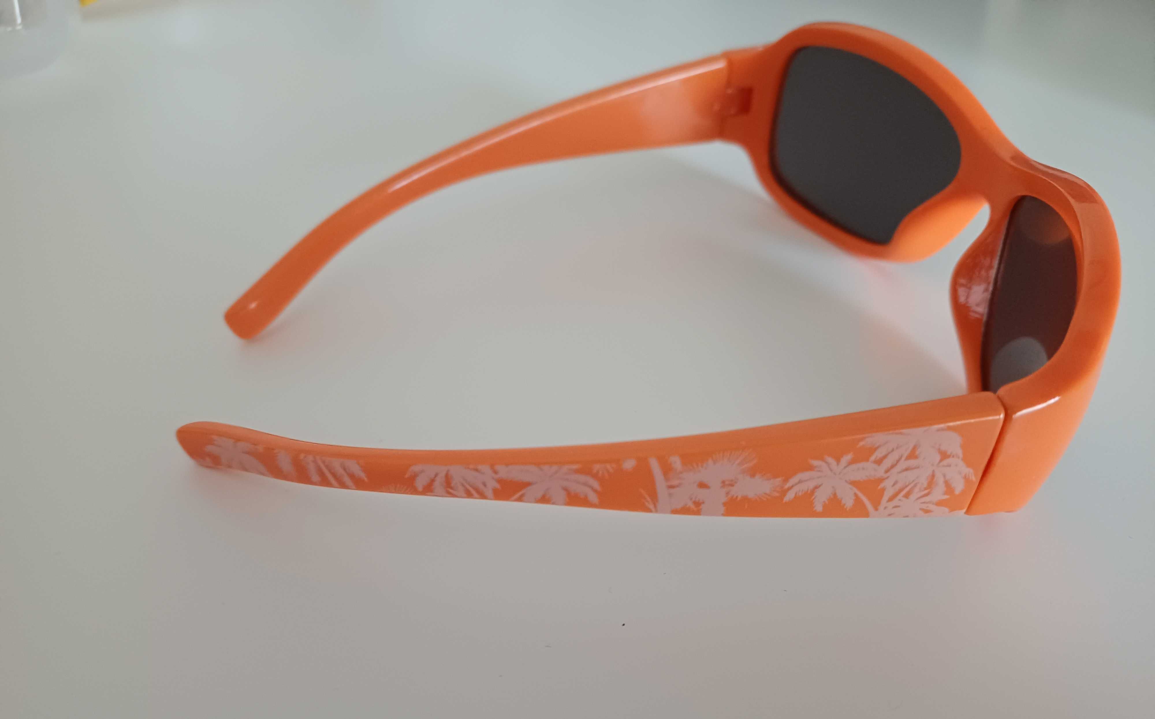 Óculos de sol da chicco