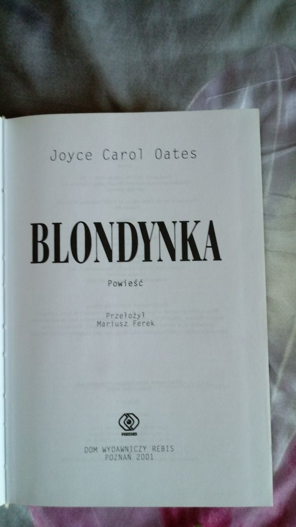 "Blondynka"  Joyce Carol Oates