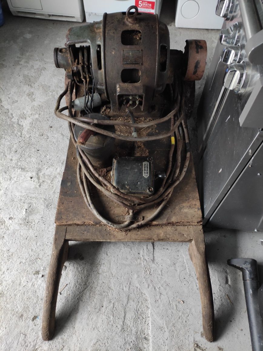 Stary silnik poniemiecki przedwojenny elektryczny DDR na siłę 380V 7,5