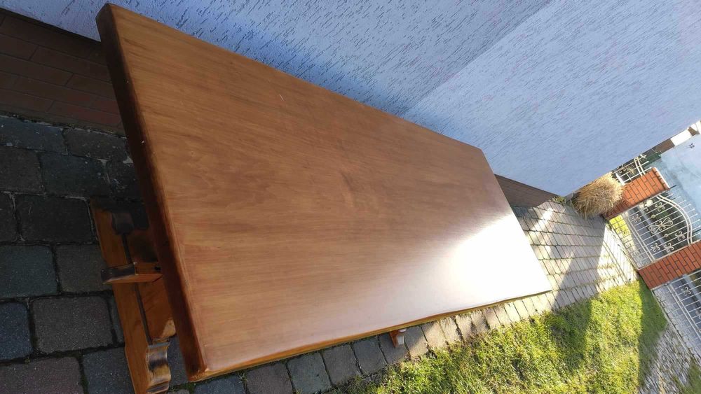 Komplet mebli drewnianych kredens stół krzesła