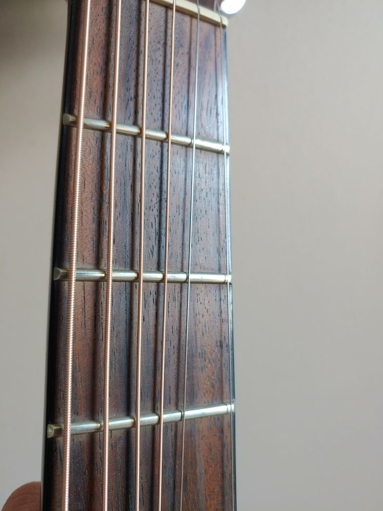Gitara elektroakustyczna w całości z Litego drewna Faith Naked Venus