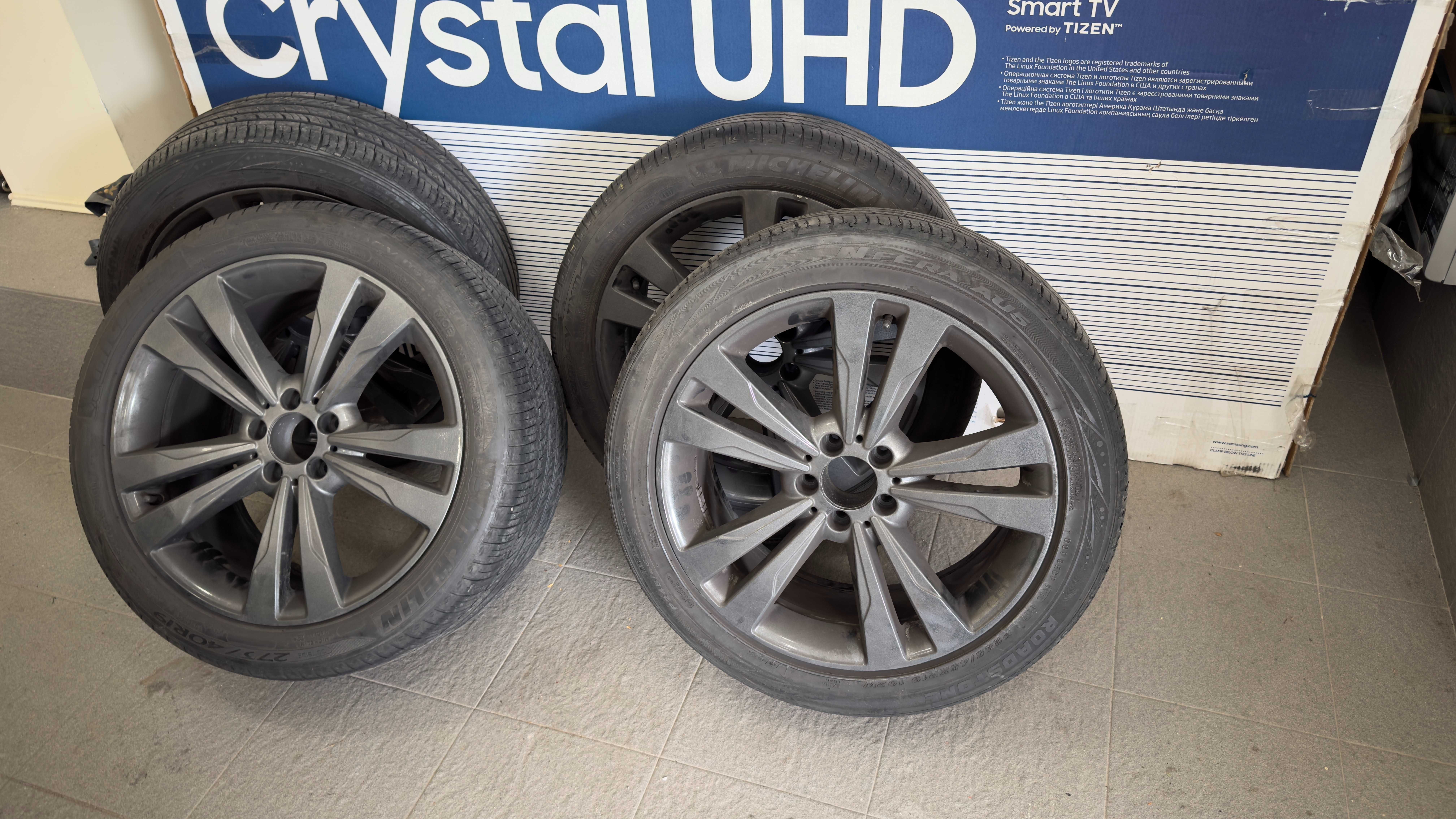 Диски Mercedes різноширокі R19 275/40  245/45 з резиною бу