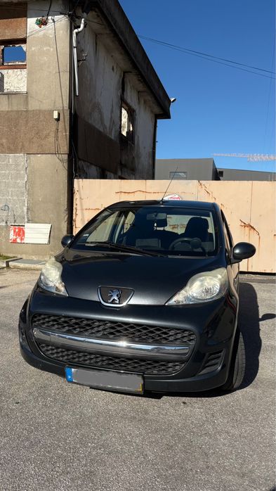 Peugeot 107.