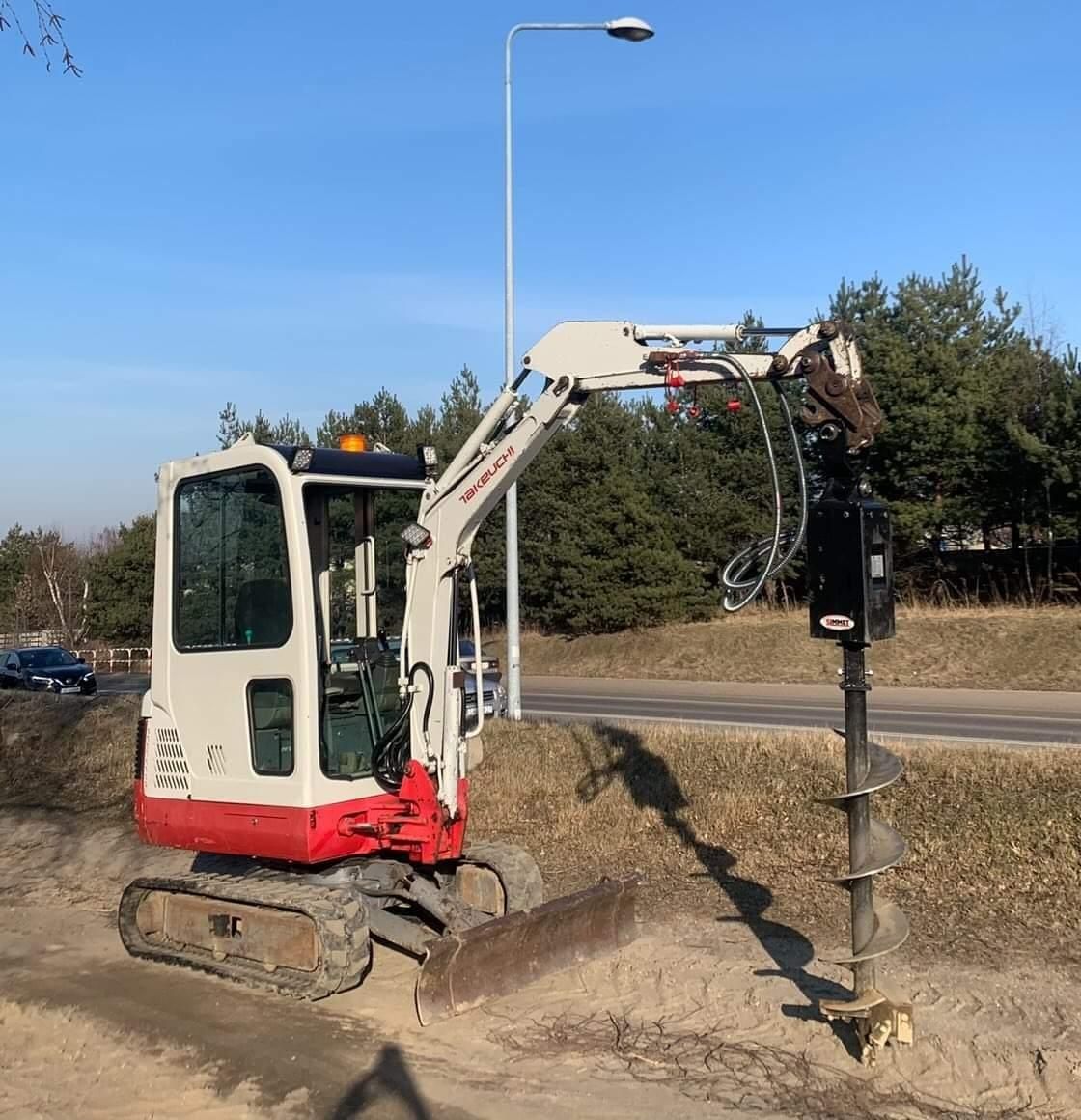 Wynajem Minikoparka z młotem do kucia Młot do kucia Wiertnica koparko-