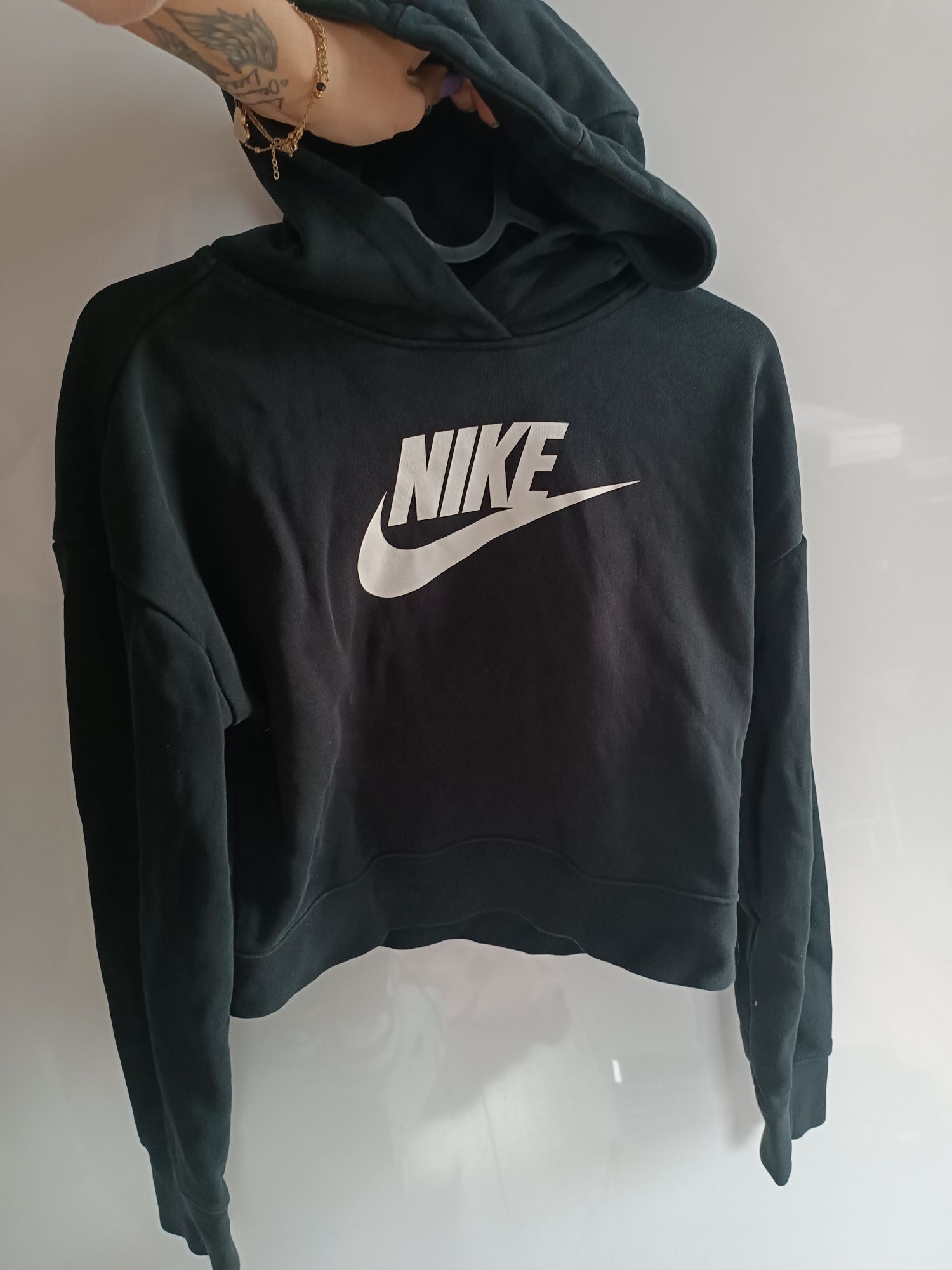 Bluza Nike z kapturem dla dziewczyny