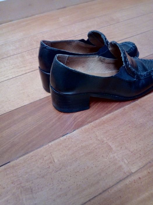 Sapatos  fechado / aberto Tam. 37, desde