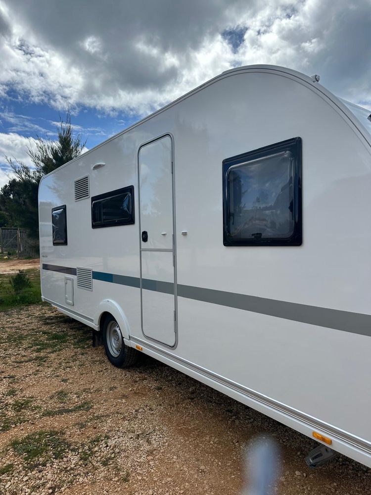 Caravana Adria 552