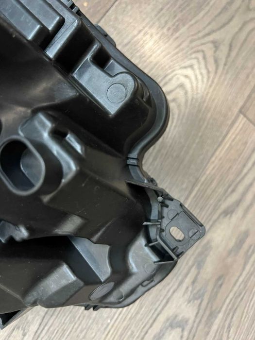 Фара права Volvo S90 V90