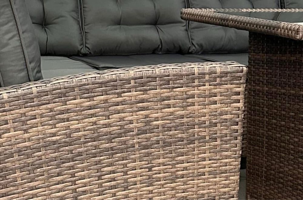Zestaw mebli technorattan kolory sofa fotele stół