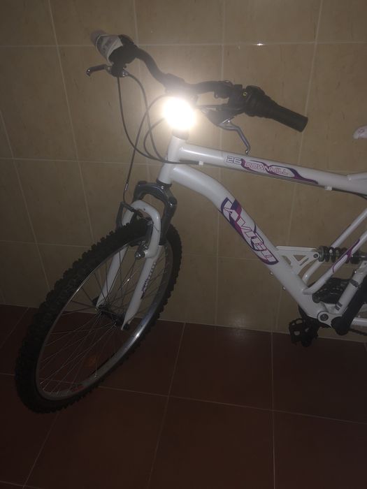 Bicicleta Avigo Downhill