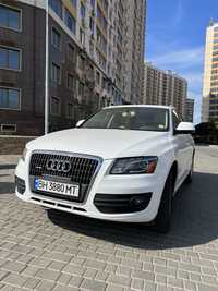 Продам машину AUDI Q5