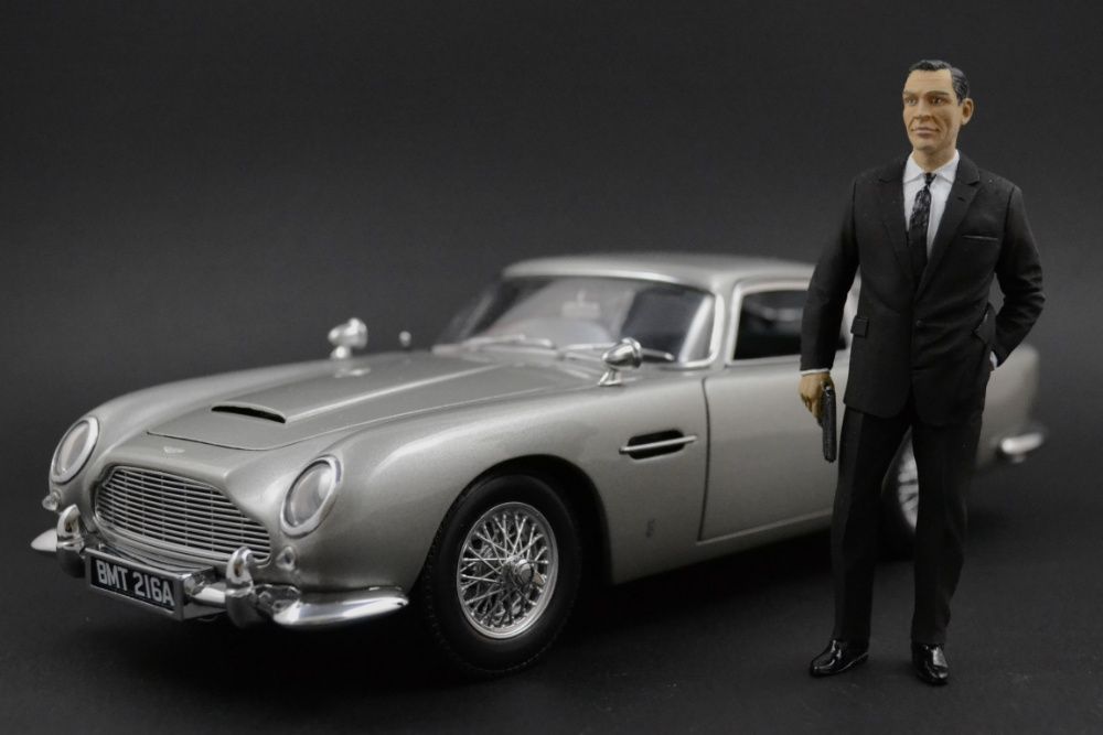 Sean Connery James Bond Figurka 1:18 AUTOart Lotus Esprit