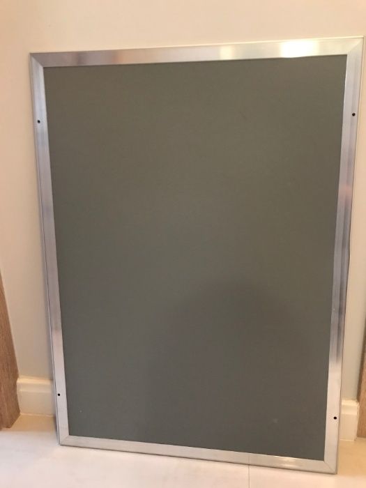 Ramka reklamowa do tablic inf aluminiowa zatrzaskowa Opus 2 B2 50x70cm