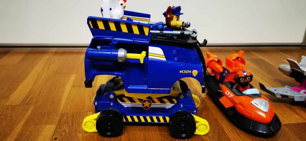 Pojazdy, auta, samolot Psi patrol plus figurki
